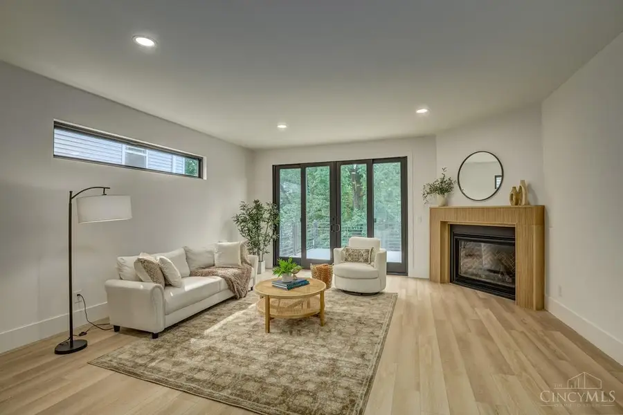 967 Windsor Street, Cincinnati, OH 45206 - #2