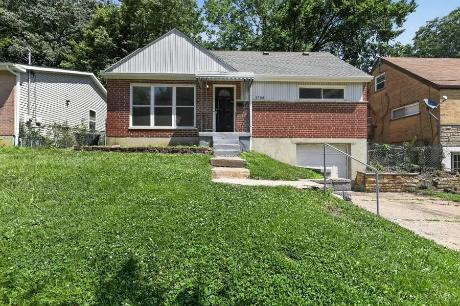 1703 Ashbrook Drive, Cincinnati, OH 45238 - #3