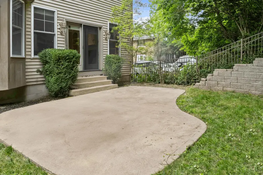 434 Stanley Avenue, Cincinnati, OH 45226 - #3