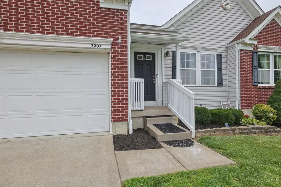 7307 Hunters Ridge Lane, Cincinnati, OH 45248 - #3