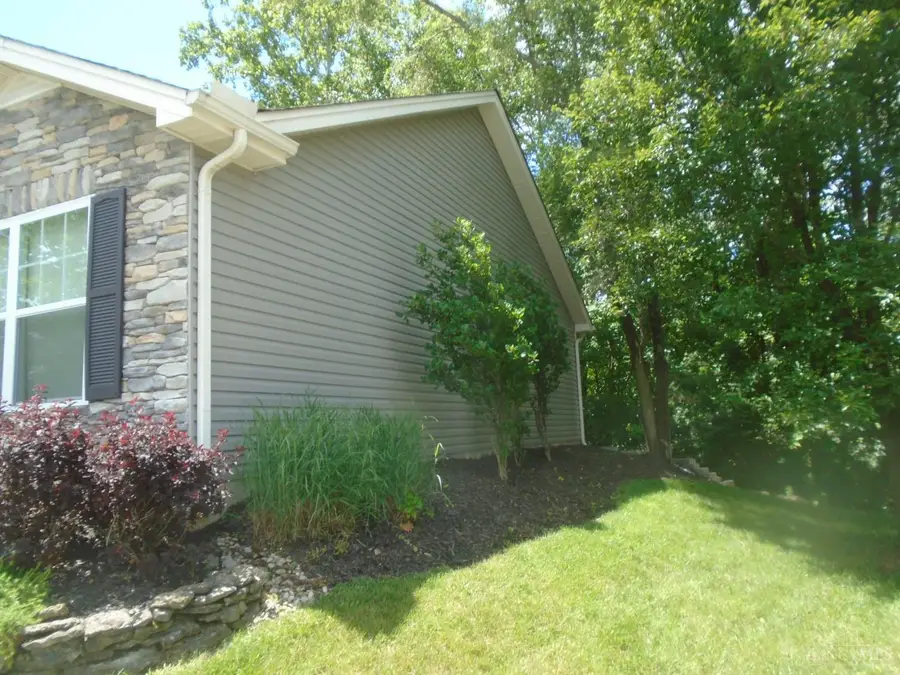 74 W Persimmon Drive, Hamilton, OH 45013 - #3