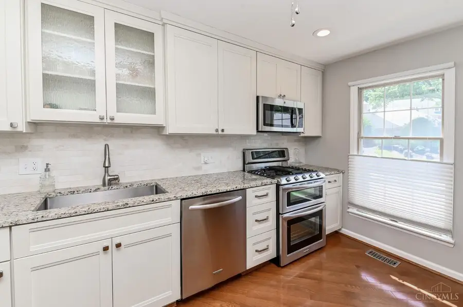 3658 Herschel, Cincinnati, OH 45208 - #3