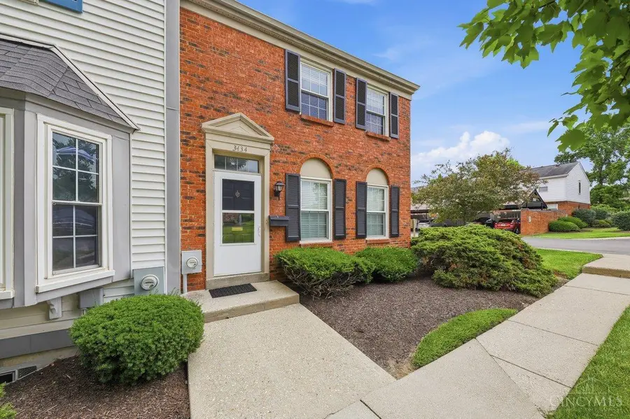 3434 Sunbury Lane, Cincinnati, OH 45251 - #2