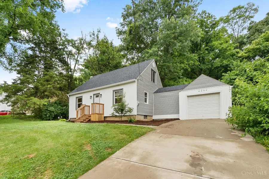 6236 Stewart Road, Silverton, OH 45227 - #2