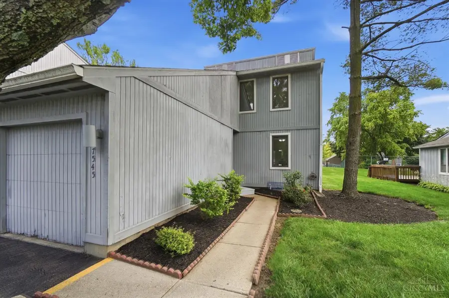 7545 Welsley Trace #28, West Chester, OH 45069 - #3