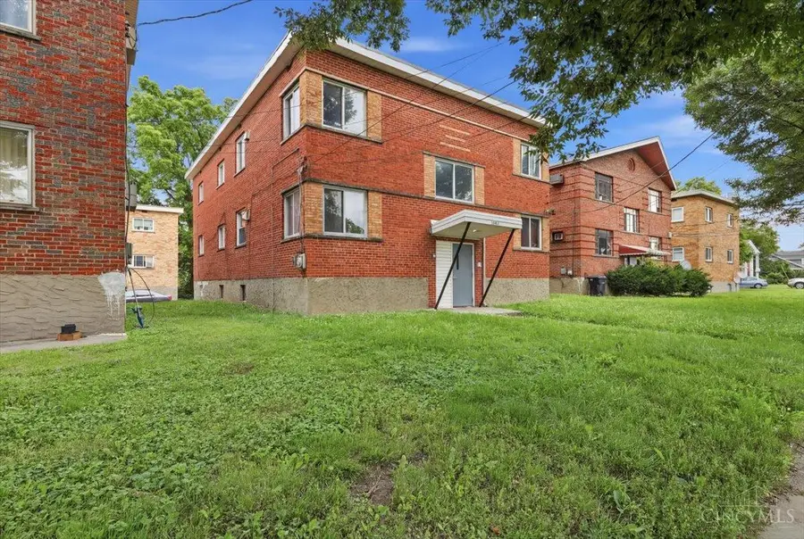 1582 Crest Hill Avenue, Cincinnati, OH 45237 - #3