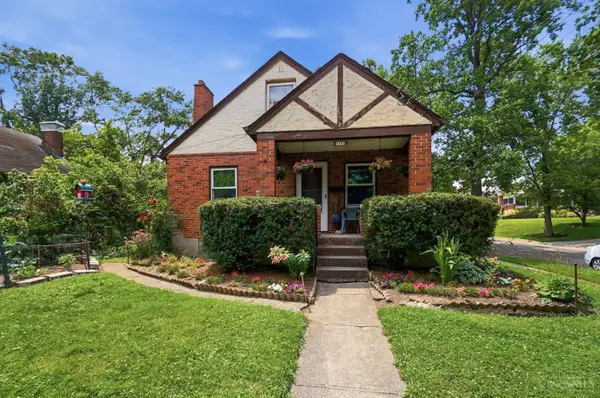 1063 Oak Avenue, Wyoming, OH 45215