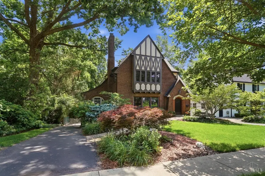 1346 Park Ridge Place, Cincinnati, OH 45208 - #2