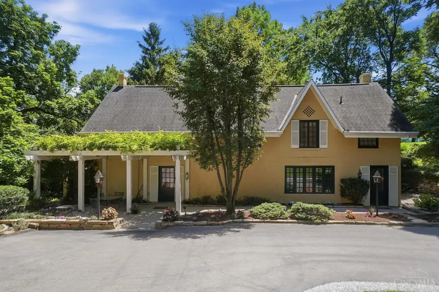 407 Lafayette Avenue, Cincinnati, OH 45220 - #2