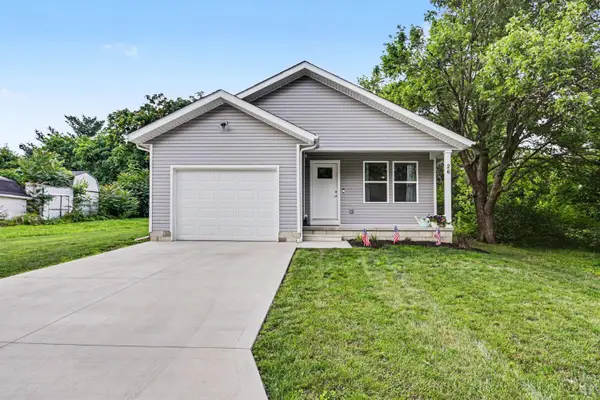 26 Miron Street, Bloomingburg, OH 43106