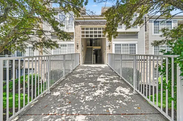 9901 Regatta Drive #105, Cincinnati, OH 45252