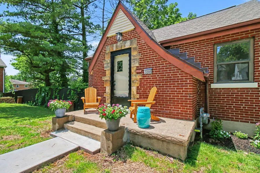 3205 Stanhope, Cincinnati, OH 45211 - #2