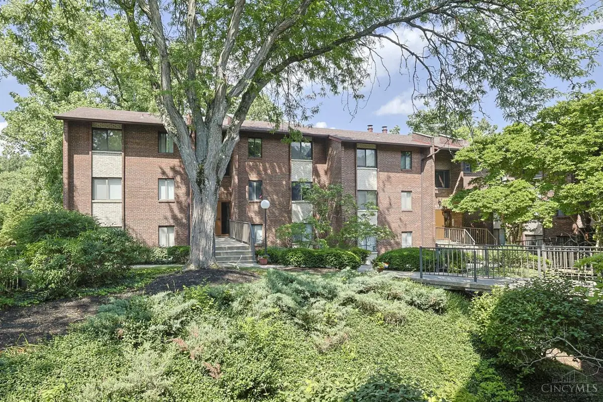 458 Grand Avenue #1, Cincinnati, OH 45205 - #1
