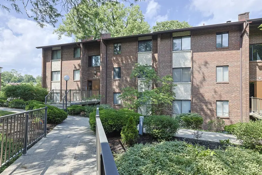458 Grand Avenue #1, Cincinnati, OH 45205 - #2