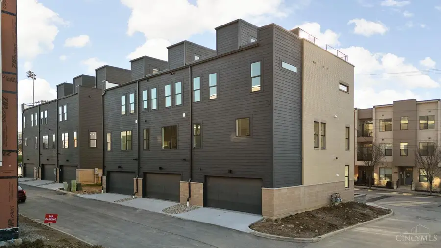 3006 Woodburn Avenue, Cincinnati, OH 45206 - #3