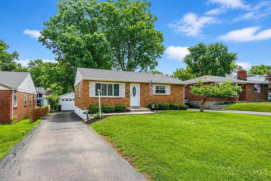 8000 Queens Avenue, Sycamore, OH 45236 - #2