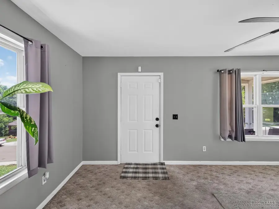 922 Chamberlain Avenue, Cincinnati, OH 45215 - #2