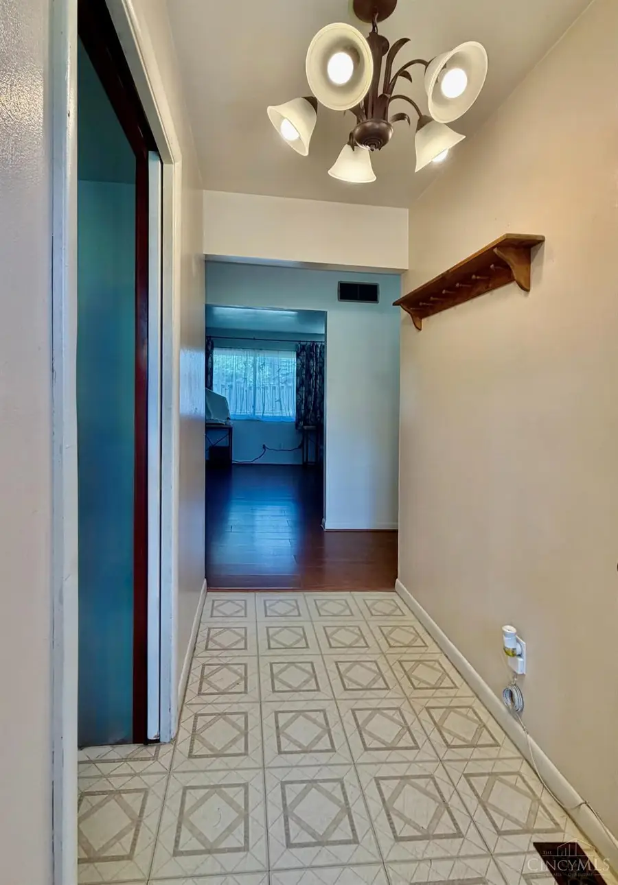 10277 Cheltenham Drive, Mount Healthy Heights, OH 45231 - #3