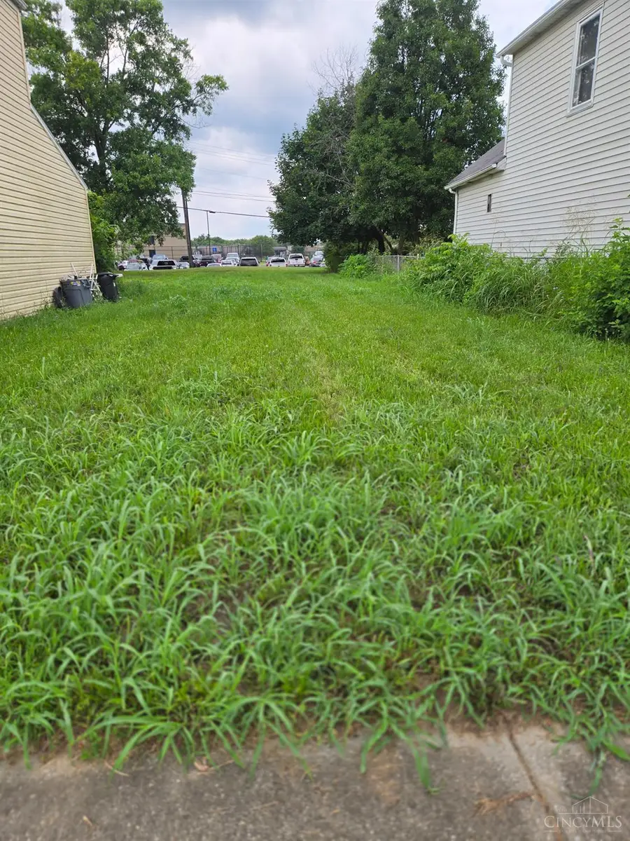 915 S Ninth Street, Hamilton, OH 45011 - #3