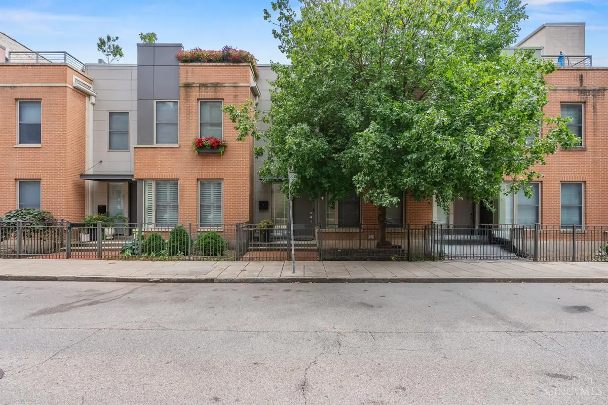 11 Mercer Street, Cincinnati, OH 45202 - #1