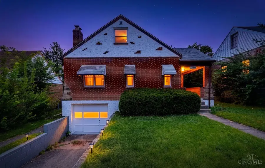 8320 Banbury Street, Springfield, OH 45216 - #2