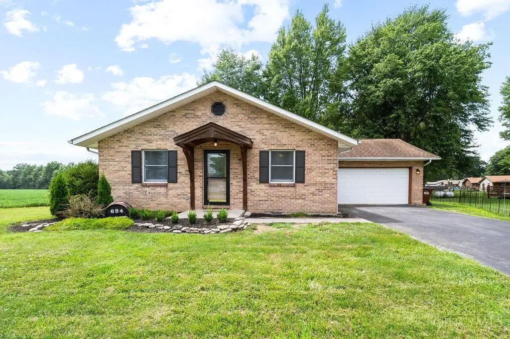624 Bourbon Street, Blanchester, OH 45107 - #1