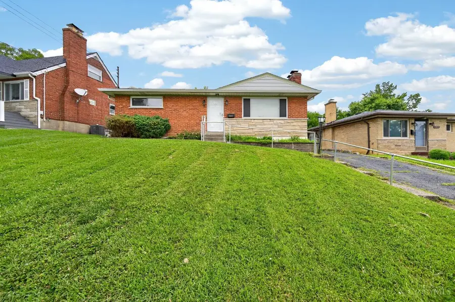 1324 Thurnridge Drive, Cincinnati, OH 45215 - #3