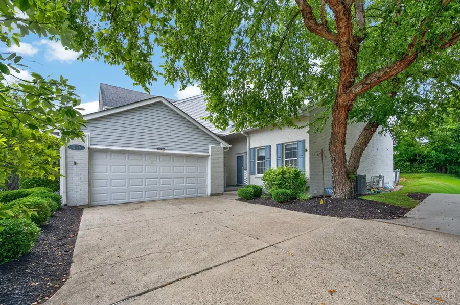 12178 Peak Drive, Springdale, OH 45246 - #3