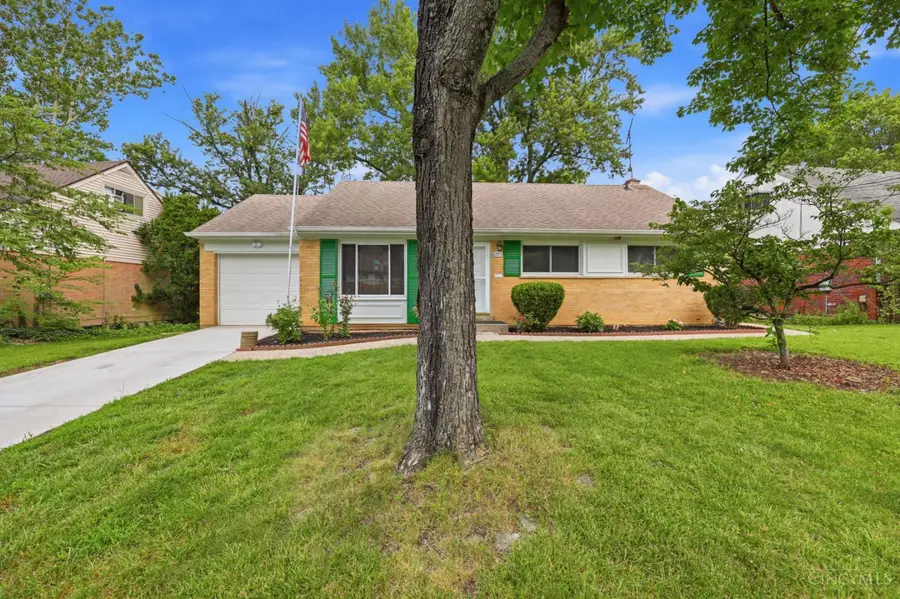 8785 Mockingbird Lane, Finneytown, OH 45231 - #2