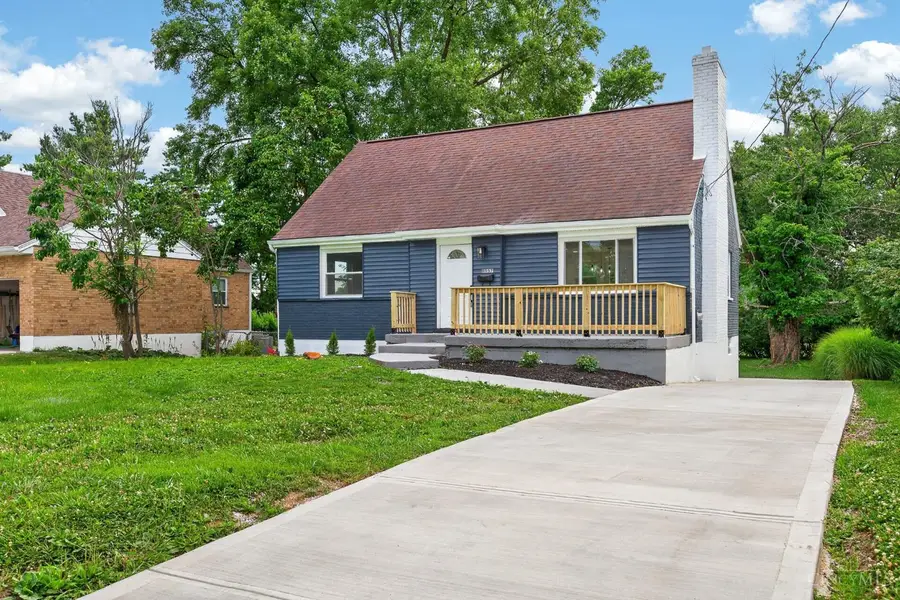 8957 Plainfield Road, Sycamore, OH 45236 - #2