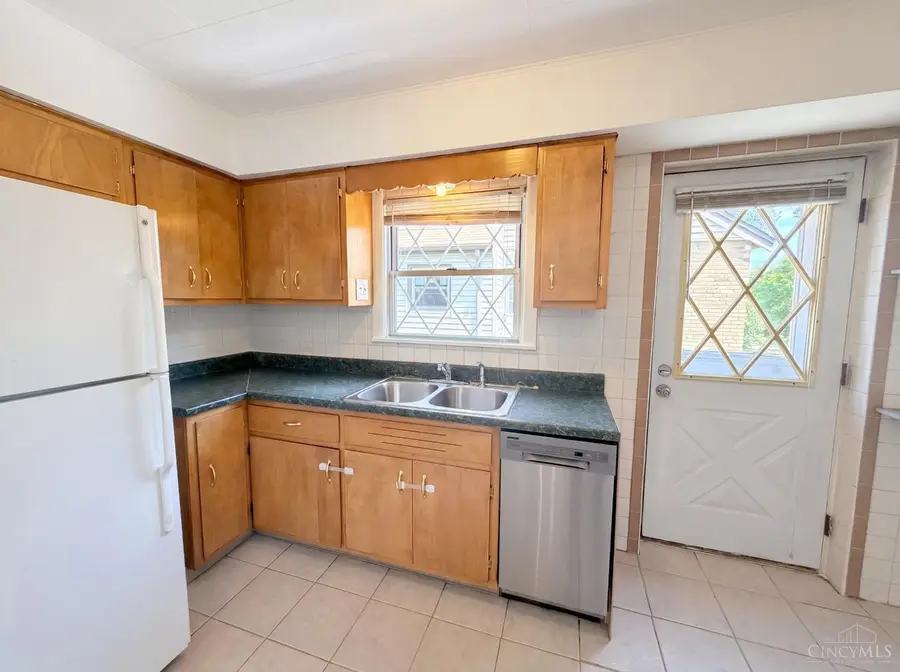 5476 Edalbert Drive, Monfort Heights, OH 45239 - #2