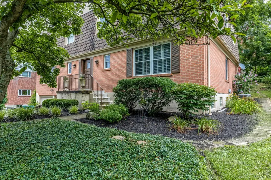 850 Van Dyke Avenue #2, Cincinnati, OH 45226 - #2