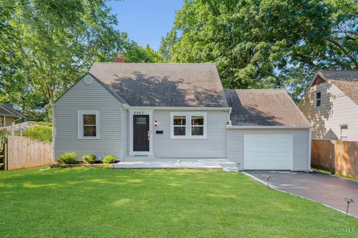 6923 Buckingham Place, Madison Place, OH 45227 - #1