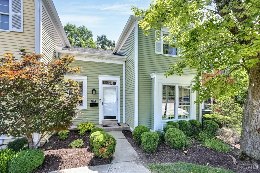 20 N Applewood Court, Fairfield, OH 45014 - #2