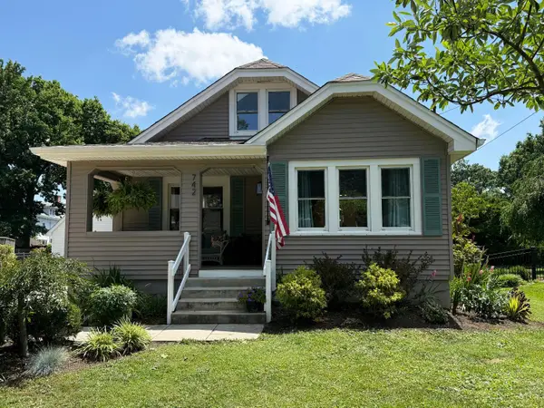742 Barney Avenue, Wyoming, OH 45215