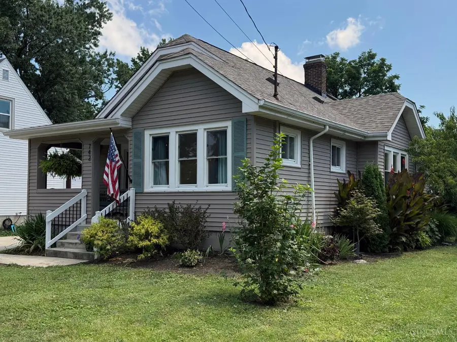 742 Barney Avenue, Wyoming, OH 45215 - #2