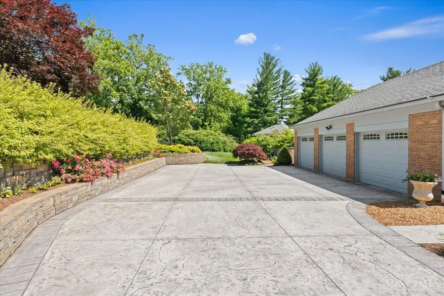 436 Heathgate Road, Coldstream, OH 45255 - #2