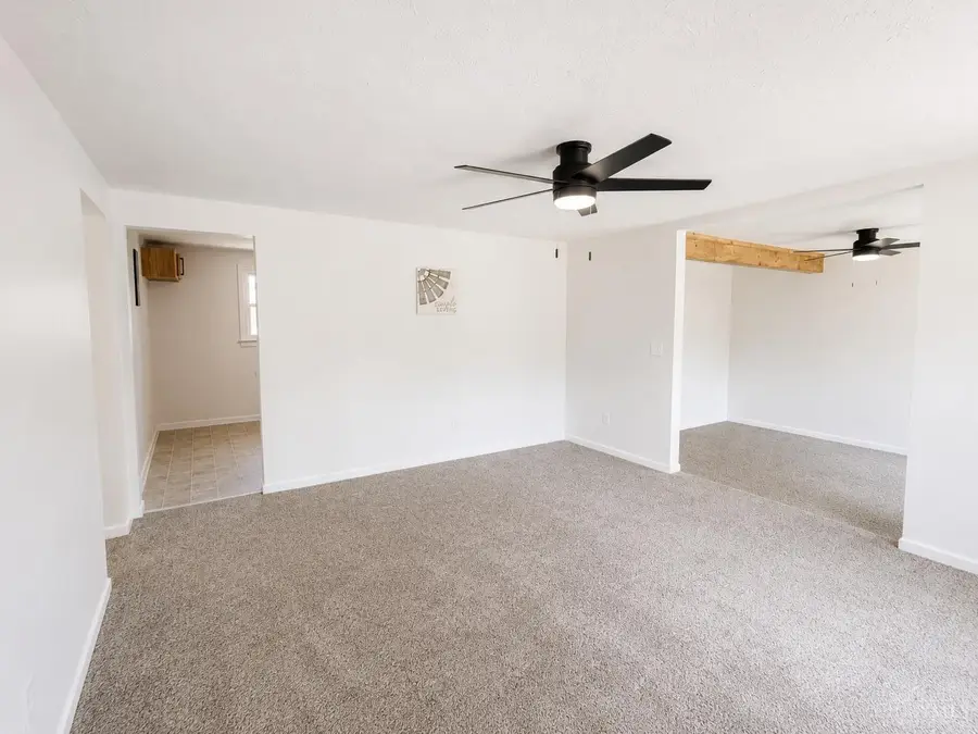 130 W Josie Avenue, Hillsboro, OH 45133 - #2