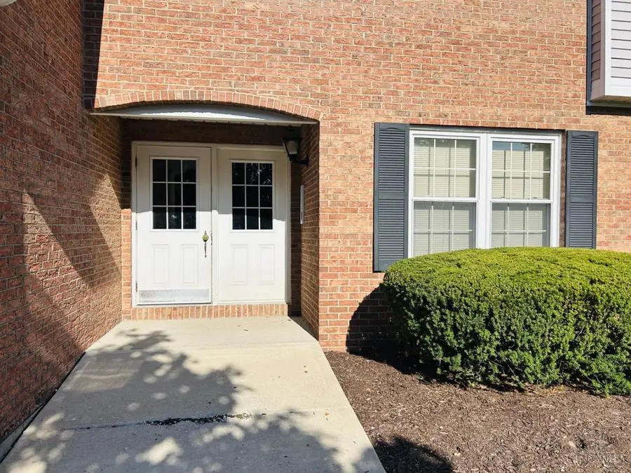 5174 Shoreview Run, Green, OH 45248 - #2