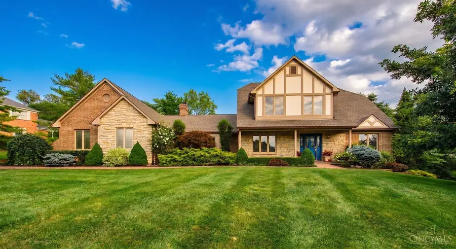 260 Heathwood Lane, Hamilton, OH 45013 - #3