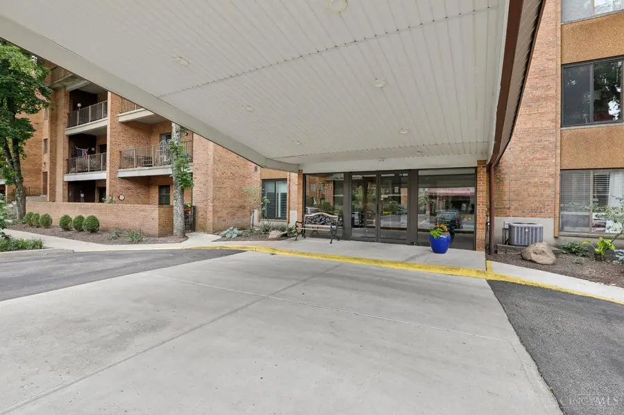 3533 Amberacres Drive #304, Cincinnati, OH 45237 - #2