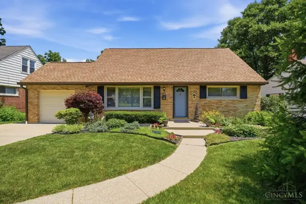50 Hadley Road, Greenhills, OH 45218