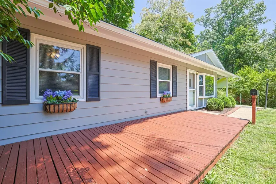 404 Mohican Drive, Loveland, OH 45140 - #3