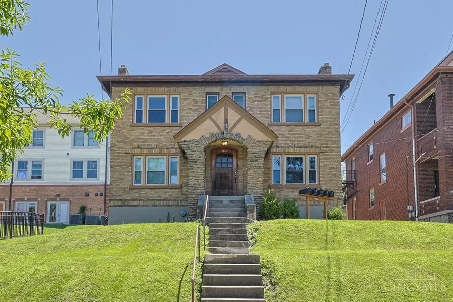 2724 Stratford Avenue, Cincinnati, OH 45220 - #2