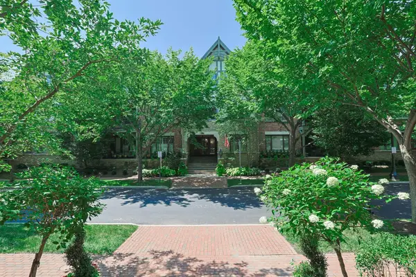 3901 West Street #208, Mariemont, OH 45227