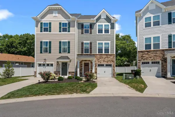 44 Wentworth Lane, Deer Park, OH 45236
