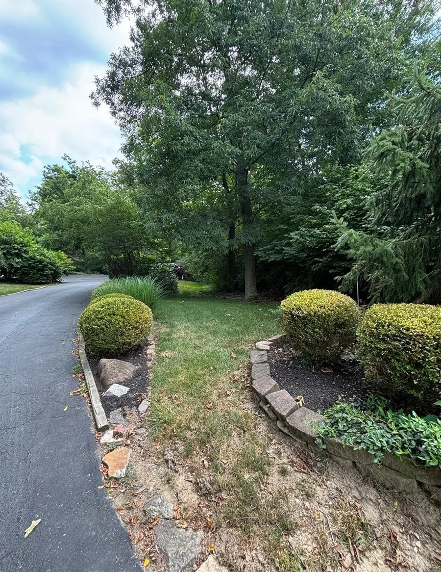 12102 Paulmeadows Drive, Symmes Township, OH 45249 - #3