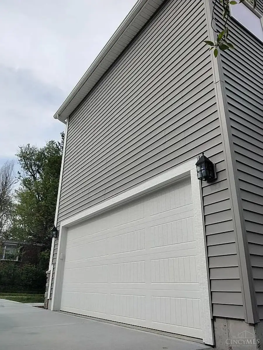 8109 Maxfield Lane, Madeira, OH 45243 - #2