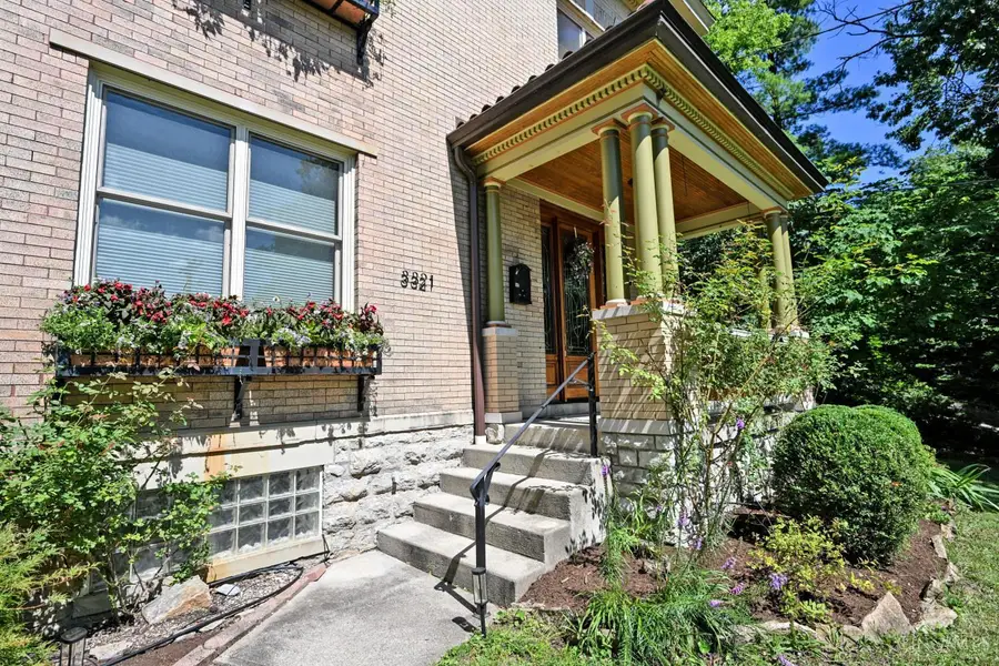 3321 Morrison Avenue, Cincinnati, OH 45220 - #3