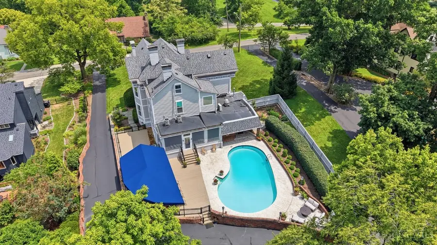 3475 Mcfarlan Road, Cincinnati, OH 45211 - #3